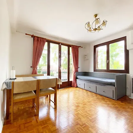 Qhome 2 - T2 Cosy Entre Paris Et - Parking Prive Apartment